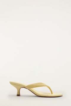 PALE BANANA