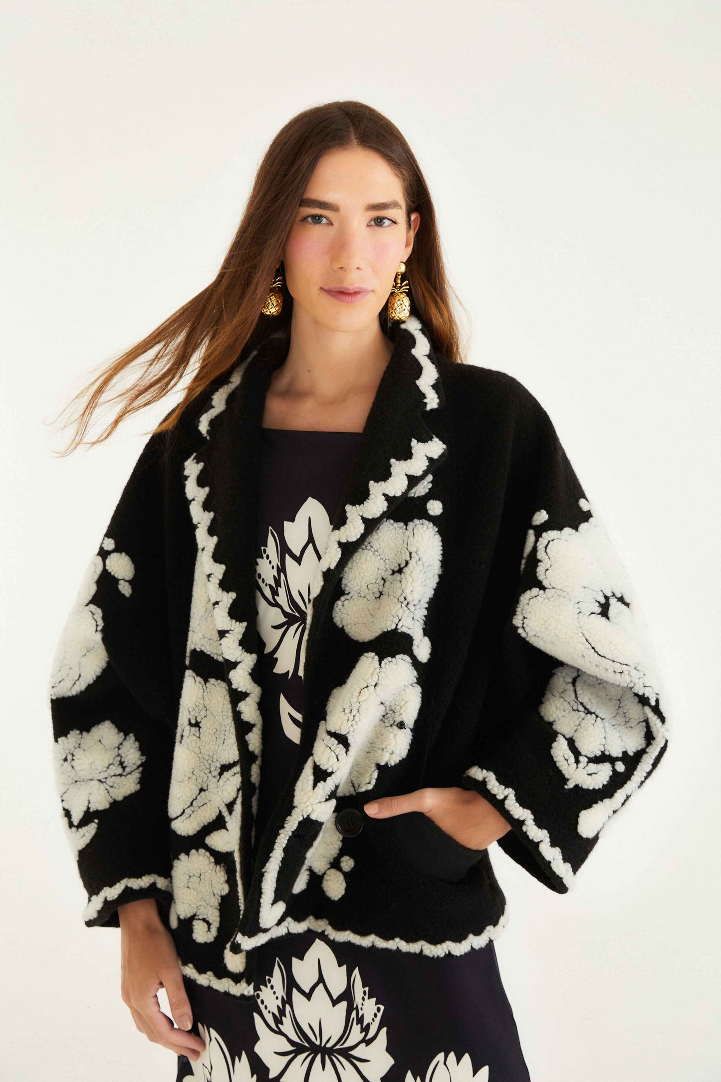 Black & White Floral Arabesque Fleece Coat