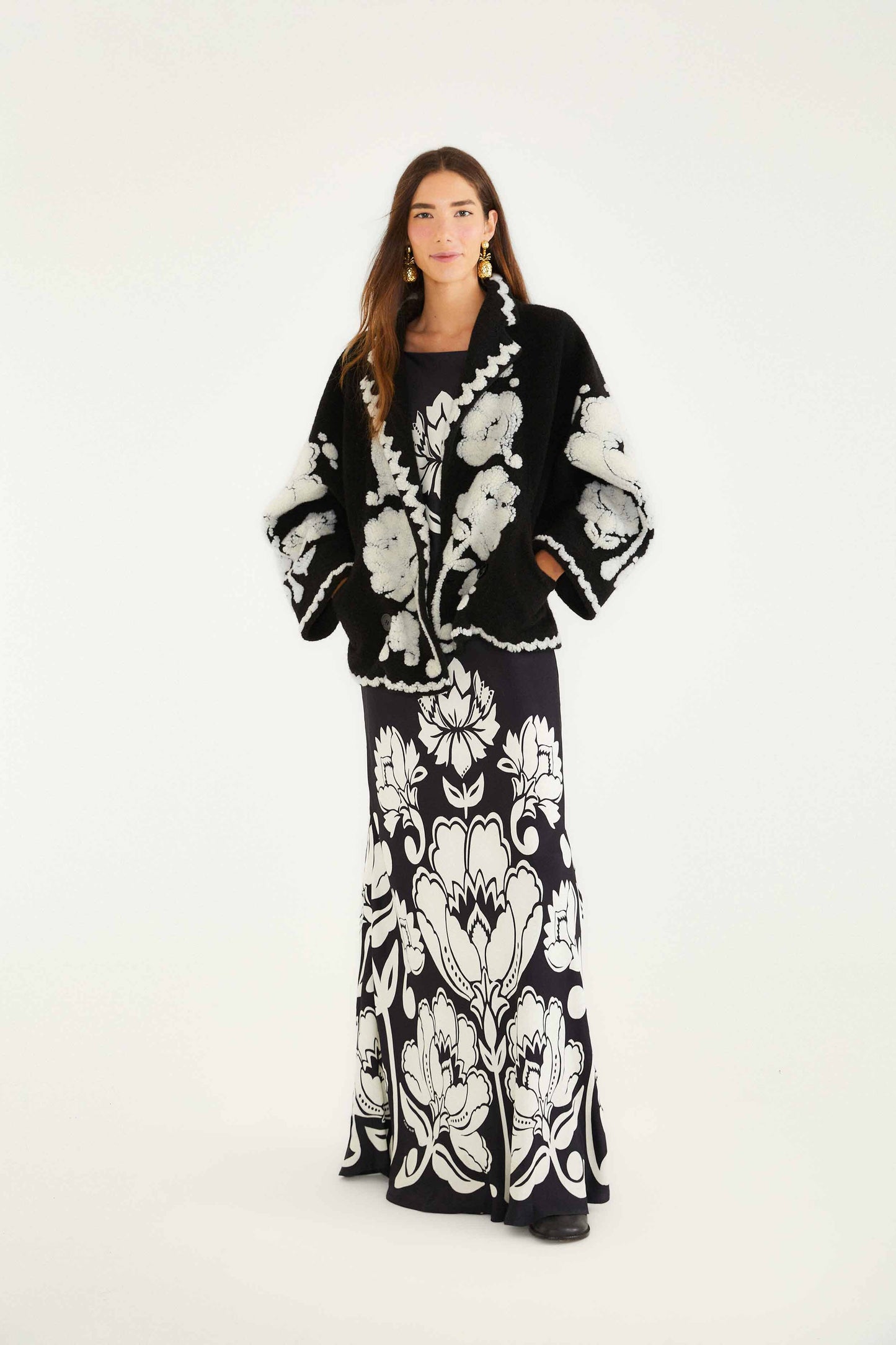 Black & White Floral Arabesque Fleece Coat