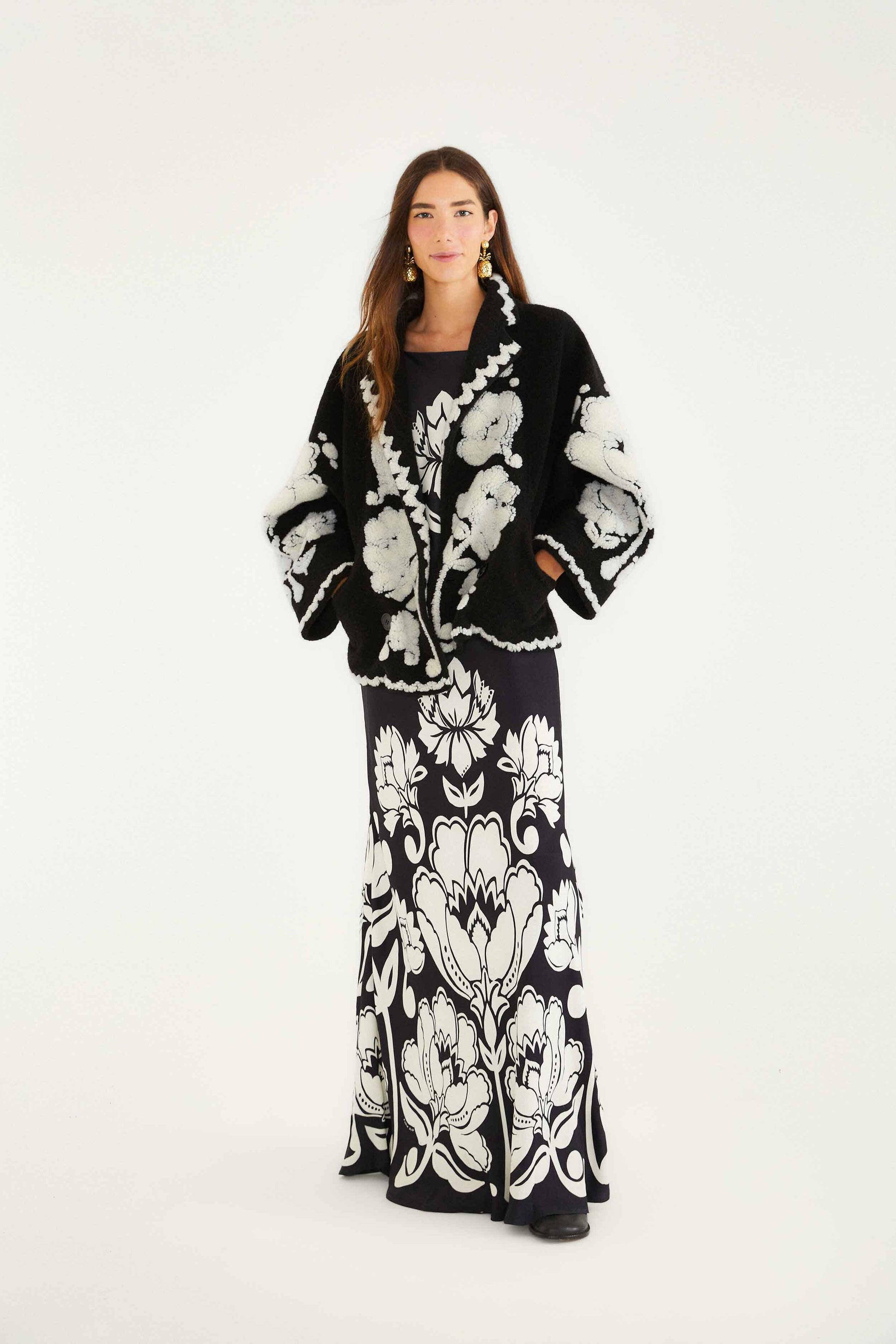 Black & White Floral Arabesque Fleece Coat