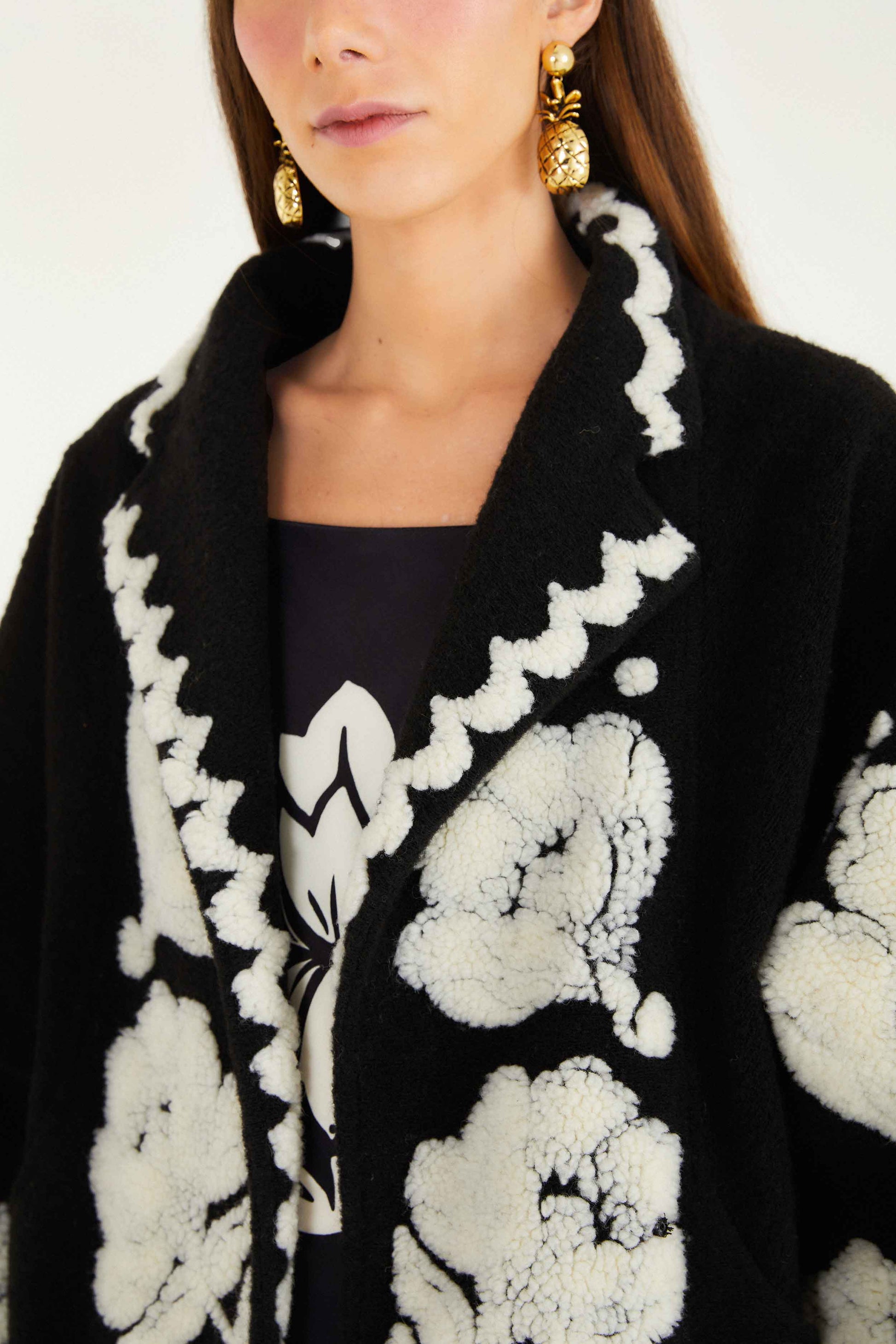 Black & White Floral Arabesque Fleece Coat